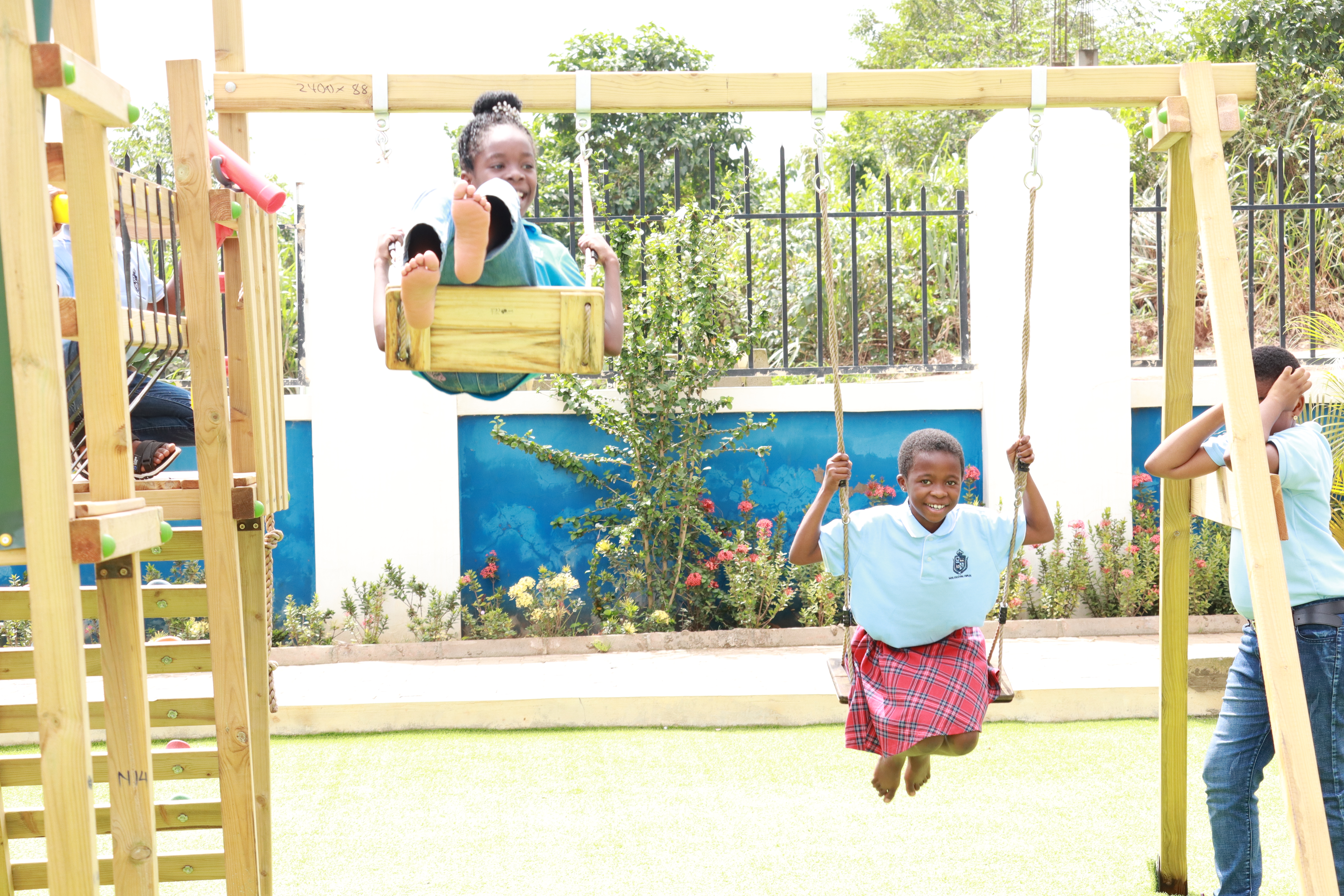 PLAYGROUND - IMG_0341.JPG